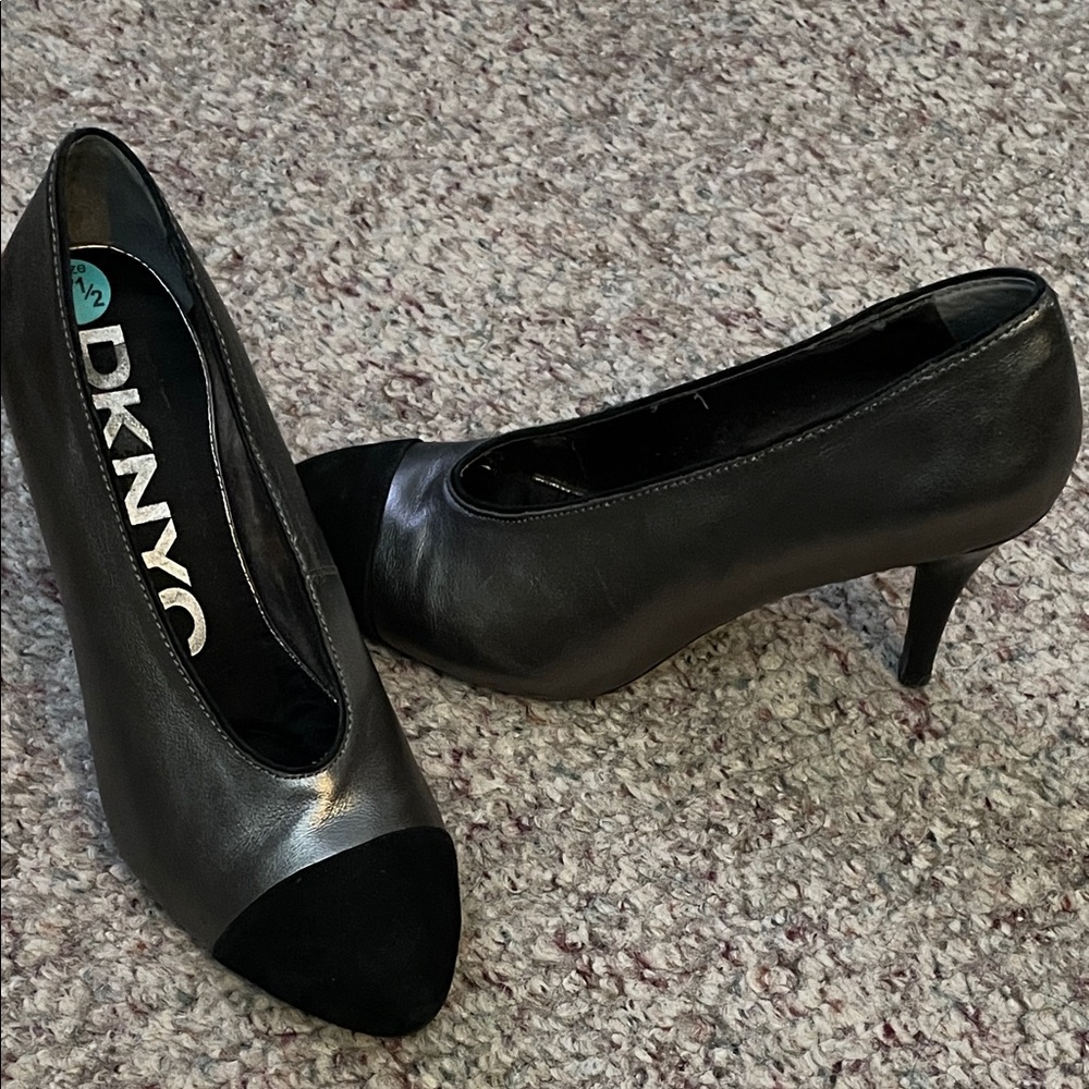 DKNY metallic silver Leather Pumps with Black Suede Cap Toe